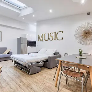  Apartment Cosy Apartment- 6p- Folies Bergeres