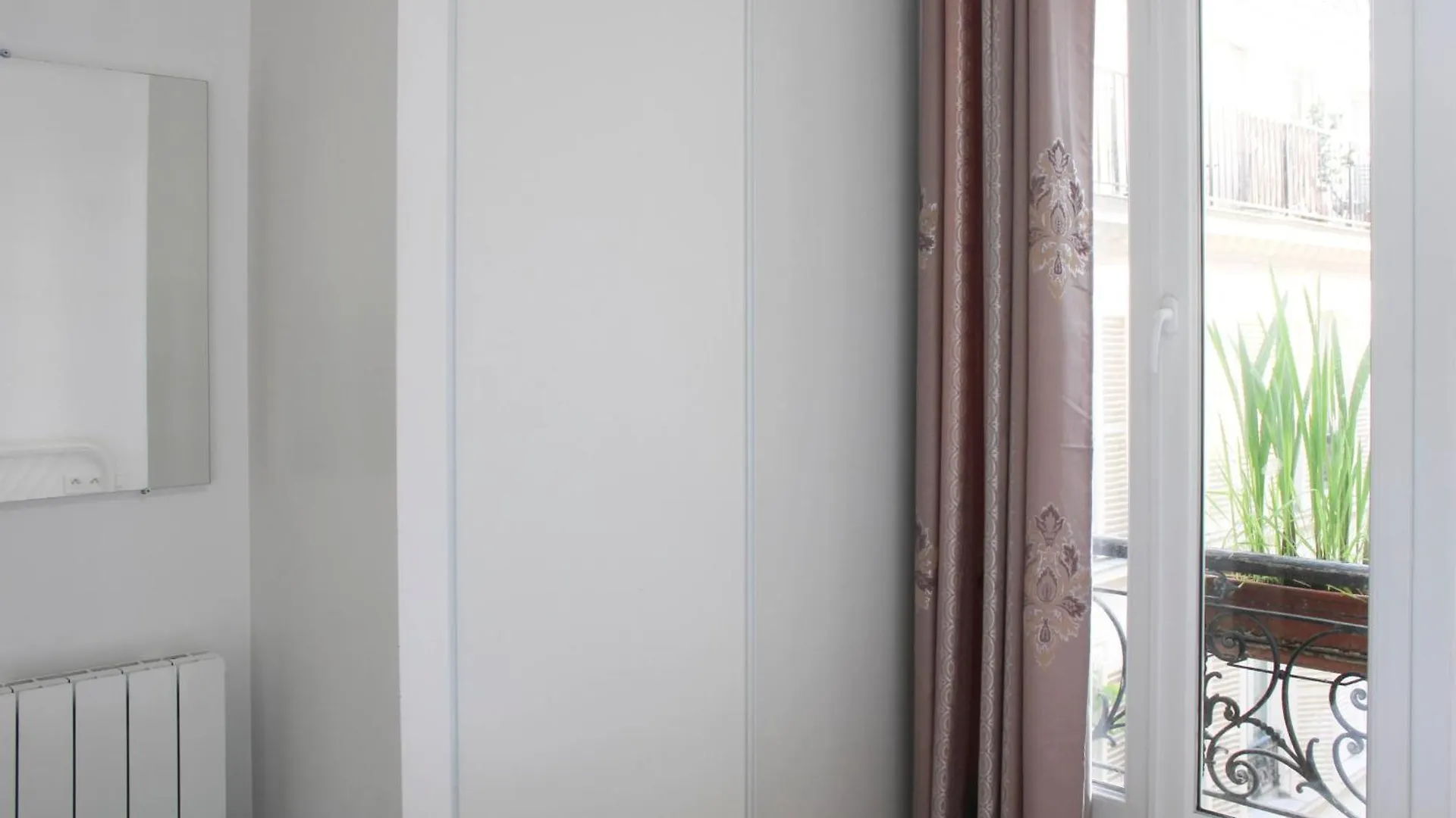 Charming Family T3 In The 10Th Apartment Paris France